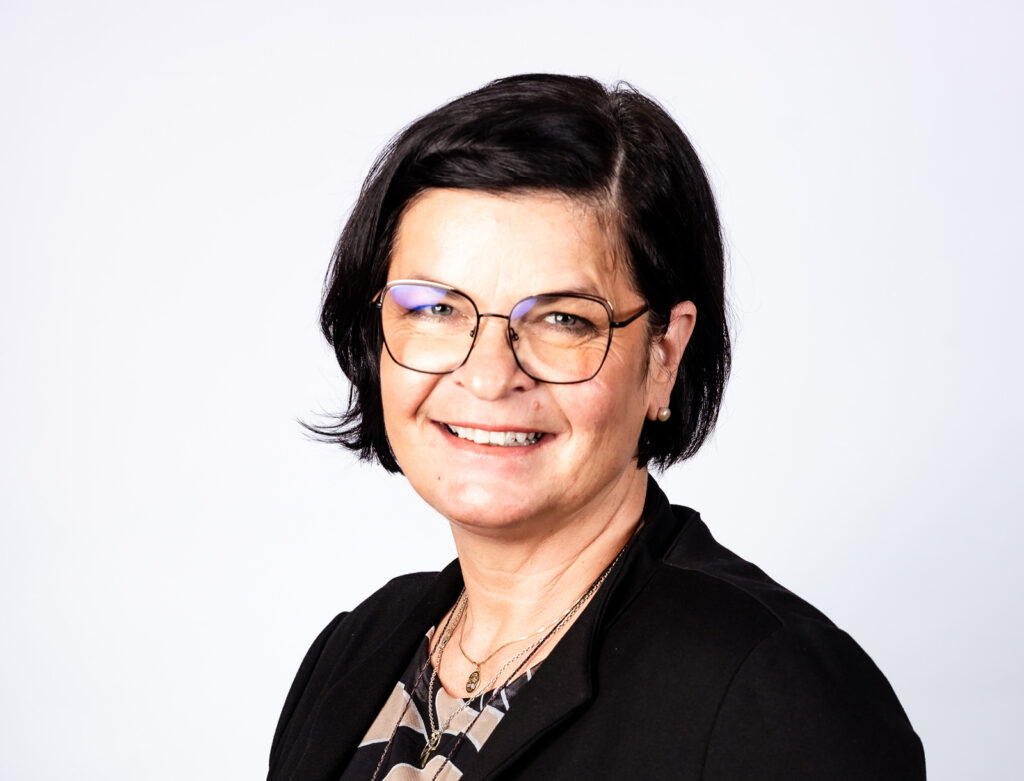 Portraitfoto von Landtagsabgeordneter Bürgermeisterin Marika Lagger-Pöllinger